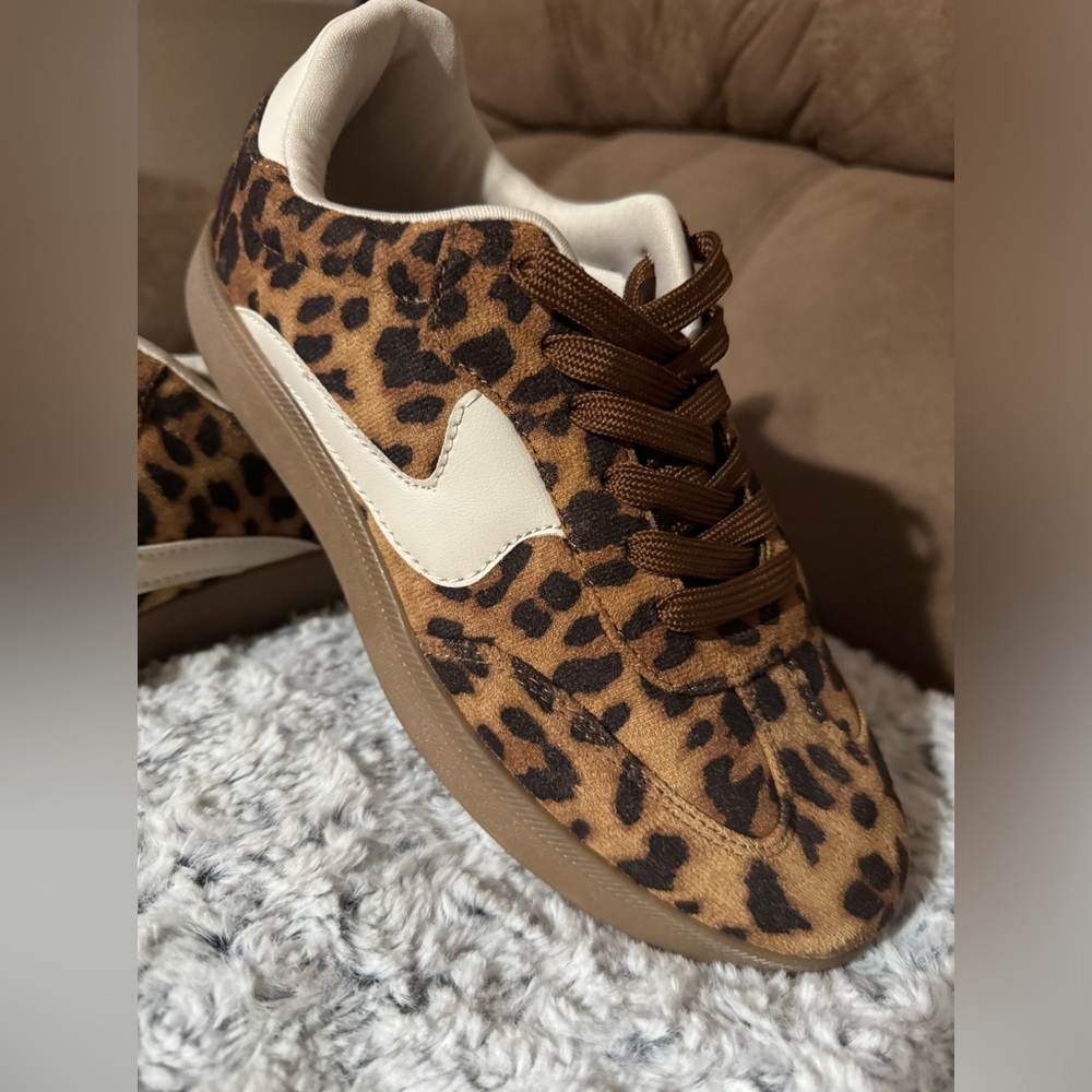 Trendy Leopard Tennis Shoes